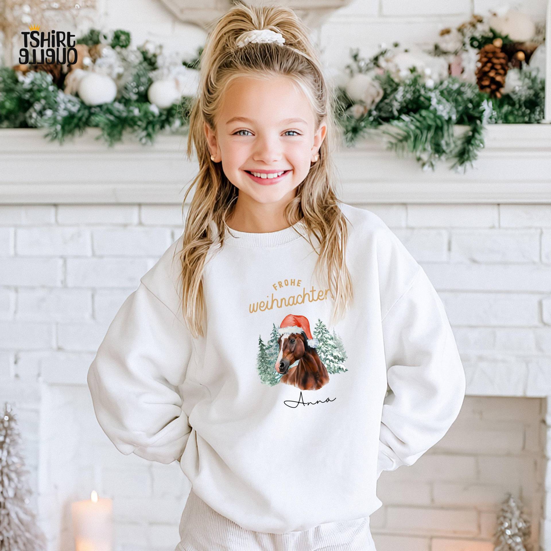 Pferd Kinder T-Shirt Oder Weihnachtspullover - Personalisiert Mit Name Frohe Weihnachten Pony Motiv 3 4 5 6 7 8 9 10 Jahre Geschenkidee von TShirtQuelle