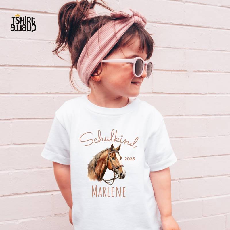 Schulkind Pferd T-Shirt Oder Sweatshirt - Personalisiert Mit Name Pferdekopf Blumen Einschulung Mädchen Shirt von TShirtQuelle