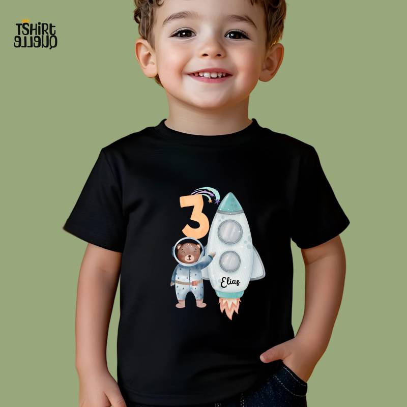 Rakete Kinder T-Shirt Oder Sweatshirt - Personalisiert Mit Name Und Zahl Geburtstagsshirt 3 4 5 6 7 Jahre Weltraum Space Shuttle von TShirtQuelle