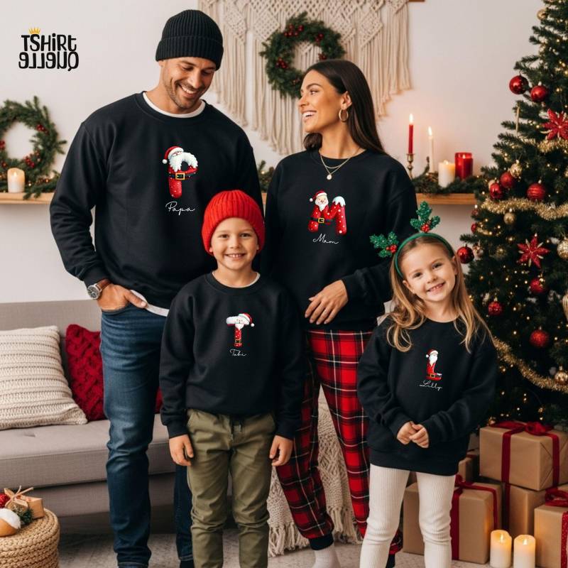 Weihnachten Abc Alphabet Familie Shirt Set - Personalisiert Mit Name Weihnachtsoutfit Mama Papa Kind Baby Partnerlook Outfit von TShirtQuelle