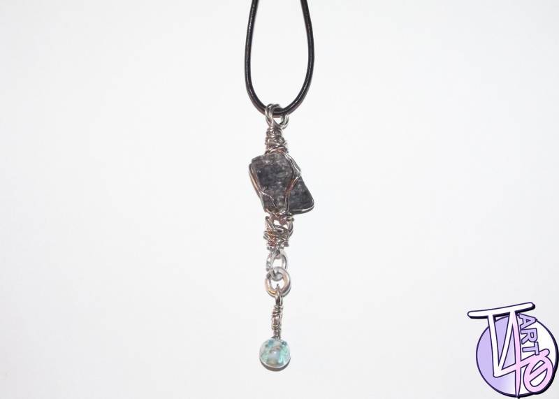 Handgemachte Draht Umwickelt Anhänger Mit Naturstein von TT40Art