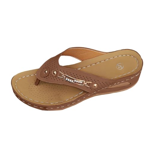 TUDUZ Fashion Damen Zehentrenner mit Keilabsatz Perforiertes Design Damen Hausschuhe Clip Toe Bequeme Kette Verzierte Flip Flops Brown gr 42 TUDUZ Fashion Damen Zehentrenner mit Keilabsatz Perforiertes Design Damen Hausschuhe Clip Toe Bequeme Kette Verzierte Flip Flops Brown gr 42 von TUDUZ