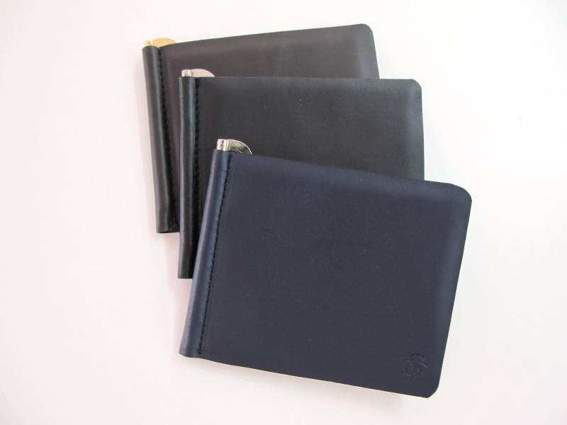 Geldklammer Aus Leder. in Drei Farben Erhältlich von TUMABROTHERS