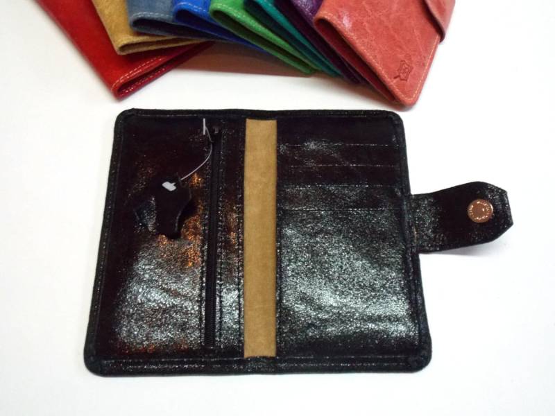 Großes Damen Leder Portemonnaie Verfügbar in 9 Farben von TUMABROTHERS