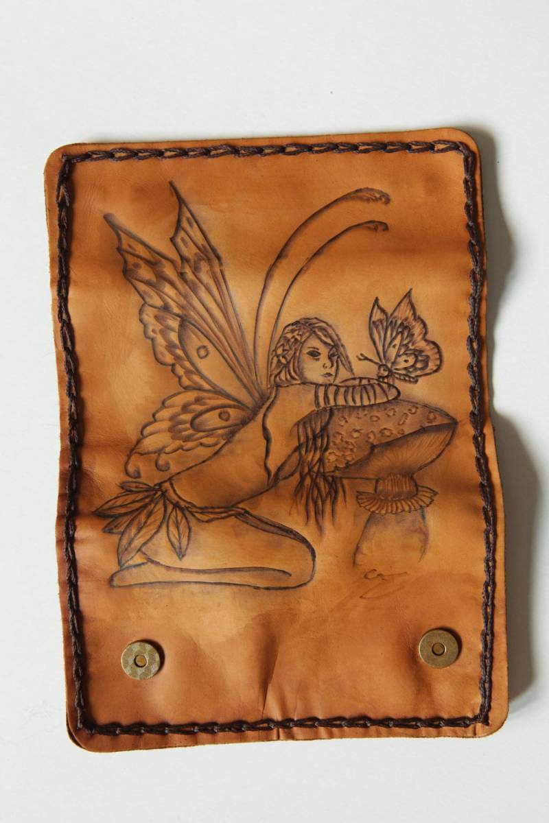 Handgefertigte Tabaktasche Aus Leder von TUMABROTHERS