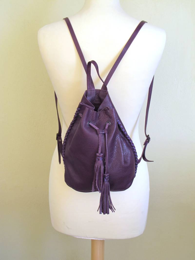 Kleiner Frauen Oder Mädchen Handgemachter Lederrucksack in 9 Farben von TUMABROTHERS