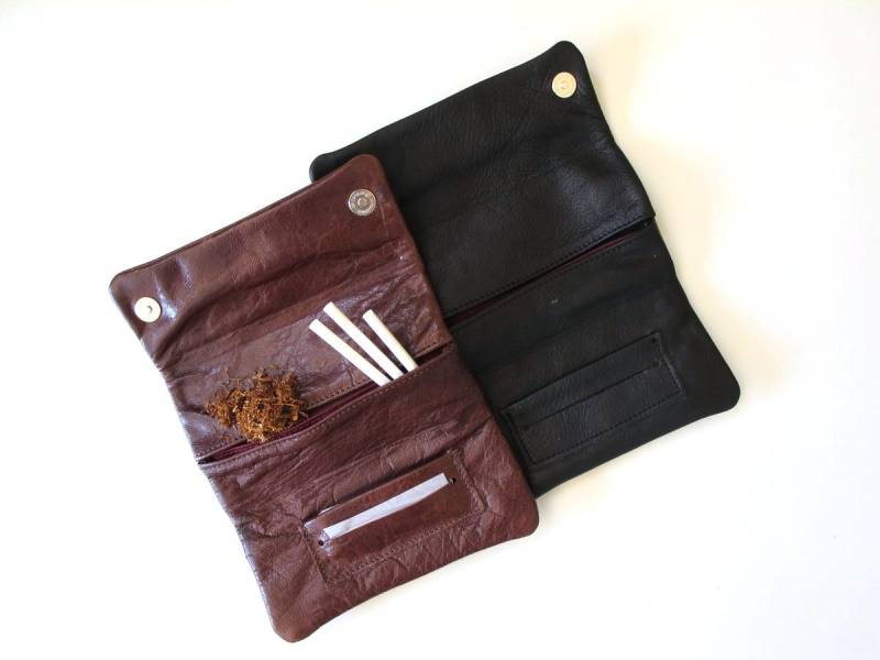Leder Tabaktasche Handgefertigt Aus Weichem Erhältlich in Schwarz Und Braun von TUMABROTHERS