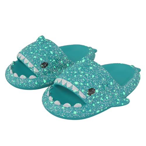 TUOJINRUIDA Nachleuchtendes Hai Schlappen Unisex Shark Slides Slippers Badelatschen für Herren or Damen Hausschuhe Latschen für Strandhaus Dusche entspannte Stunden am Pool 40-41 von TUOJINRUIDA