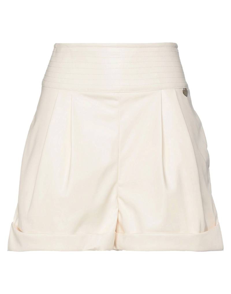 TWINSET Shorts & Bermudashorts Damen Elfenbein von TWINSET