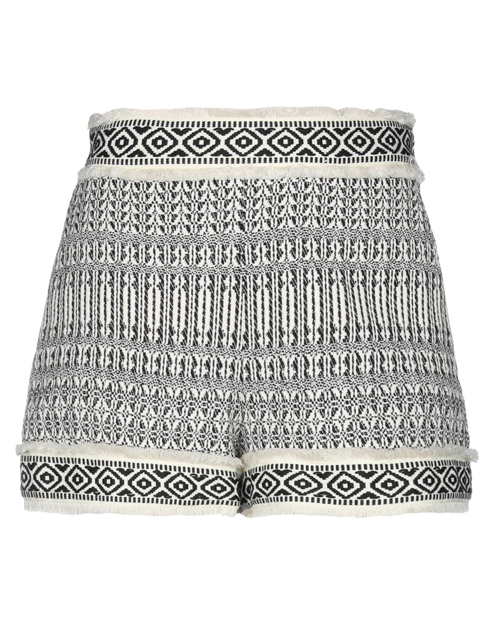 TWINSET Shorts & Bermudashorts Damen Elfenbein von TWINSET