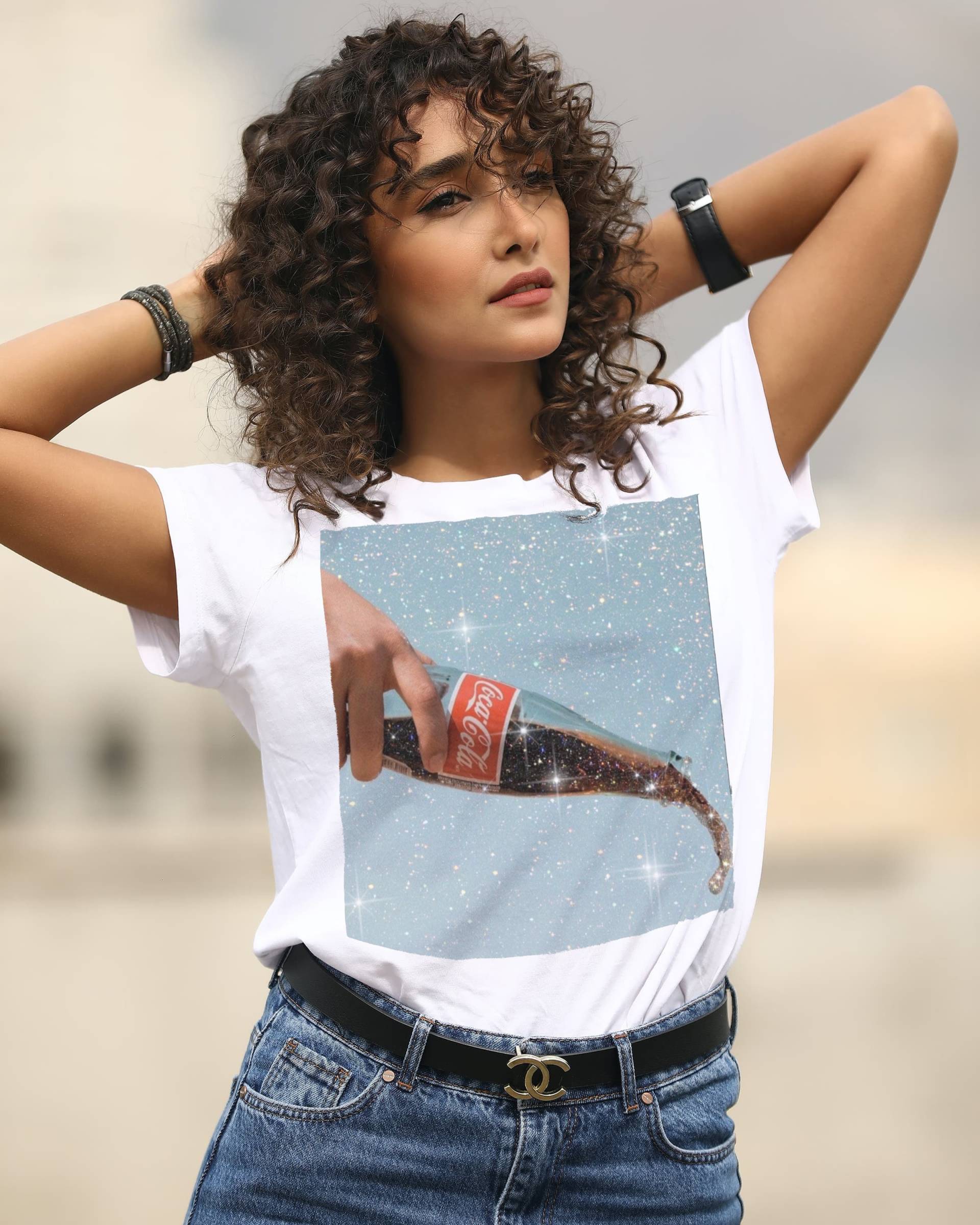 Vintage Grafik T-Shirt, Bling Glitz Glam Hot Girl Sommer Mit Coca Cola von TWOICY