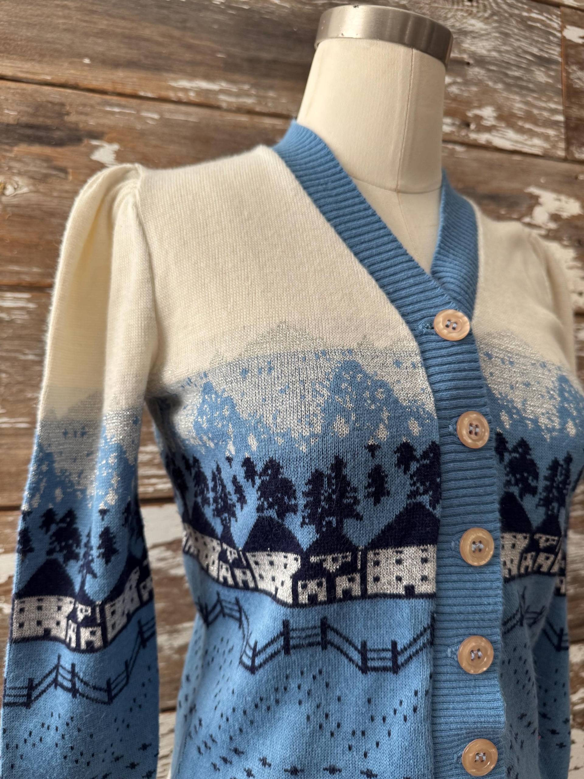 Vintage 70Er Jahre Taillierter Strick Lurex Pullover Urlaubsszene; 60Er Cropped Feminine Winter Button Up Cardigan Weihnachten V Ausschnitt Lametta von TWRECKSVINTAGE