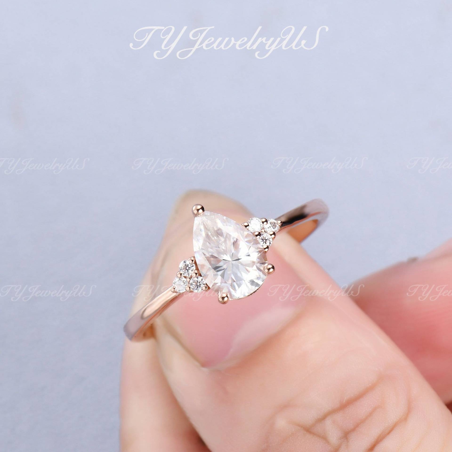 1.5Ct Moissanite Verlobungsring Rose Gold Cluster Ehering Art Deco Birnenförmigen Brautring Frau Einzigartiger Tropfen Ring Geschenk Für Sie von TYJewelryUS