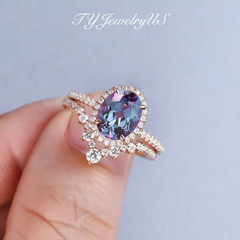 Art Deco Lab Alexandrit Verlobungsring Set Diamant Halo Ring Cluster Braut 2Ct Oval Vintage Antik Ehering von TYJewelryUS