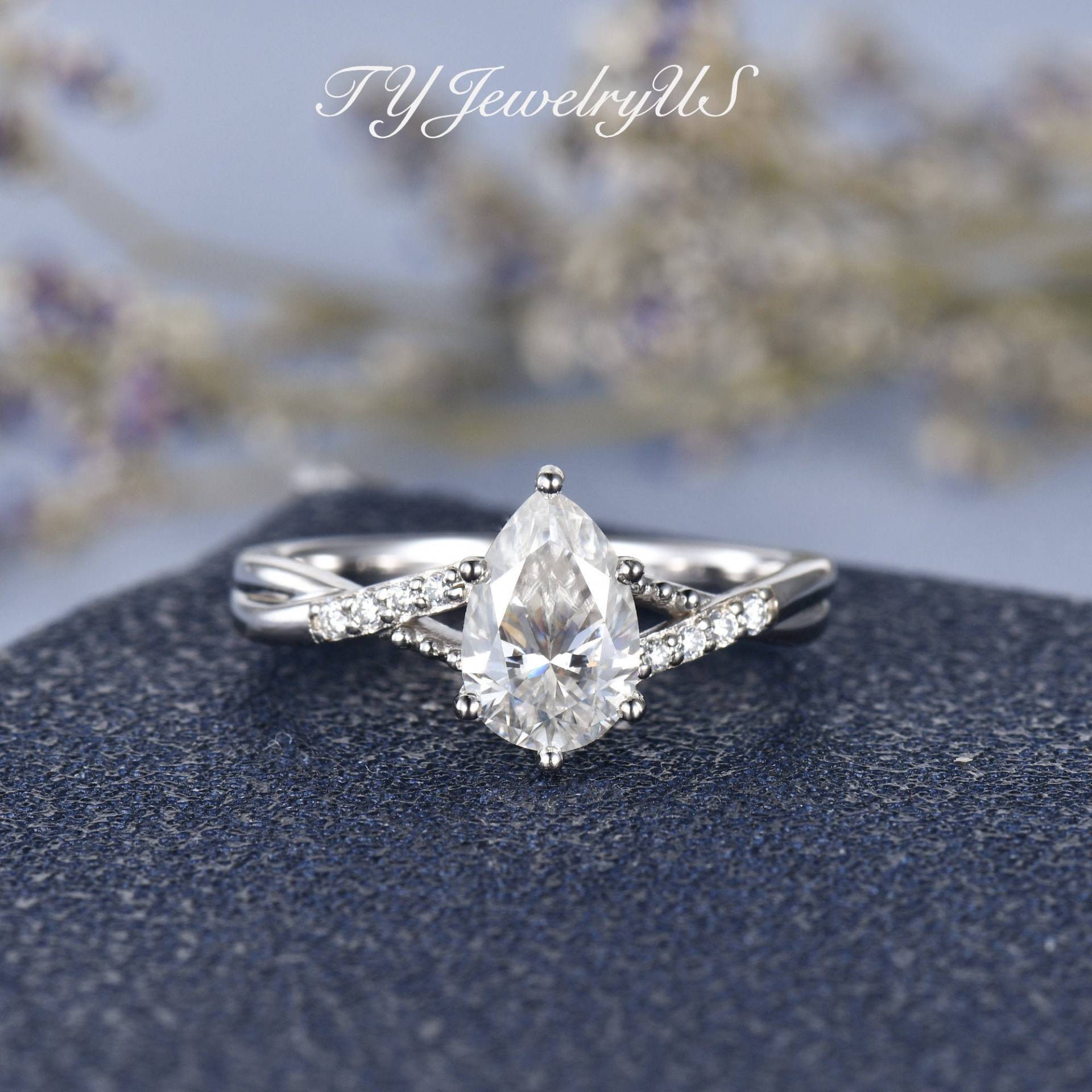 Birnenförmige Moissanite Verlobungsring Weißgold Ehering Split Shank Diamant Band Infinity Brautring Frauen Solitär von TYJewelryUS