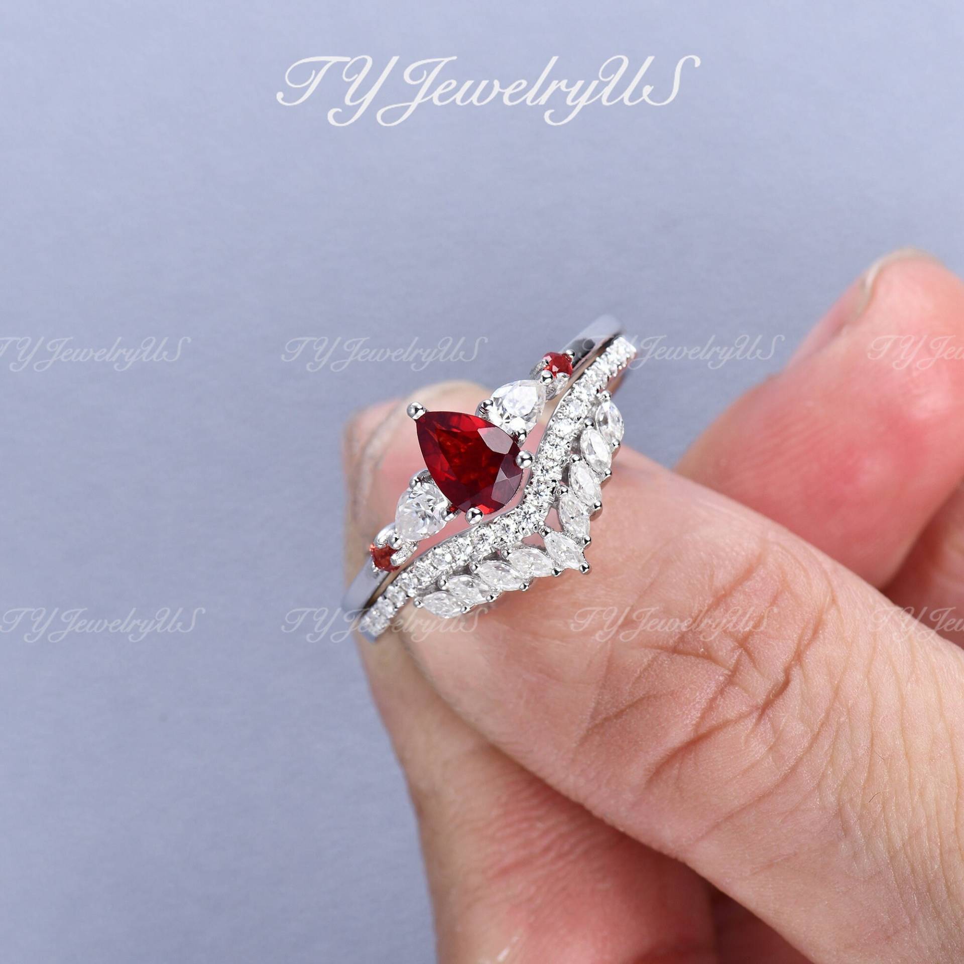 Einzigartige Sunstone Verlobungsring Set Art Deco Birnenförmige Braut Frau Weißgold Verbesserung Cluster Ring Birthstone Stapelring von TYJewelryUS