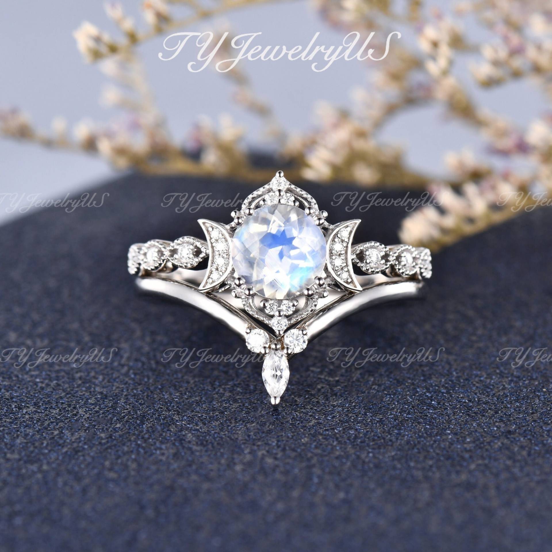 Weißgold-Mondstein-Verlobungsring-Set, Art-Deco-Mond-Stern-Diamant-Brautset, Ranke, Zarter, Zierlicher Stapelring, Ehering Im Marquise-Schliff von TYJewelryUS