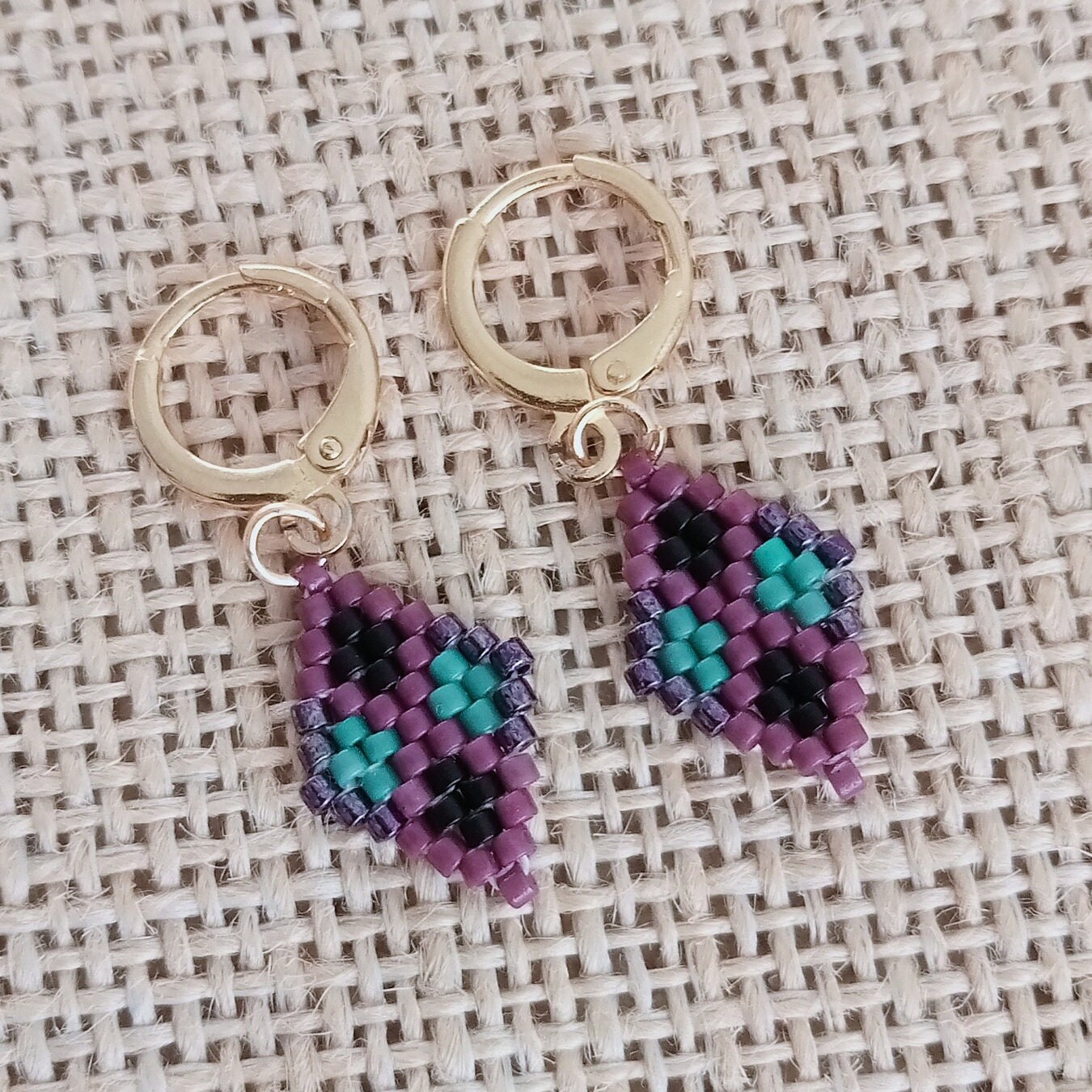 Miyuki Ohrringe, Zarte Perlen Diamant Form Handgewebte Geschenk Für Freundin von TZCJewelry