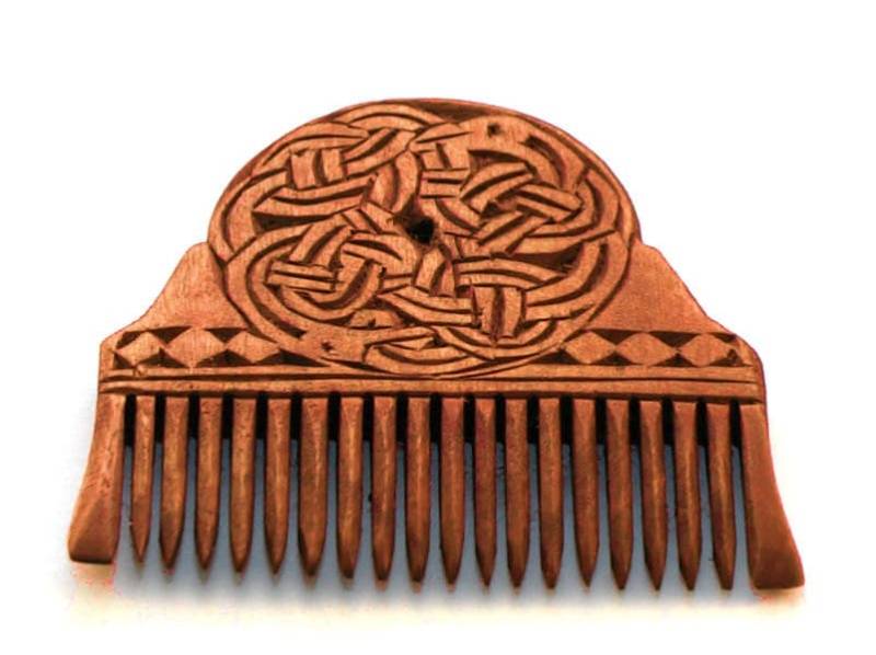 Viking Hölzernen Kamm - St. Manchan Schrein, Irland Viking Hölzernen Kamm - St. Manchan Schrein, Irland von TabernaVagantis