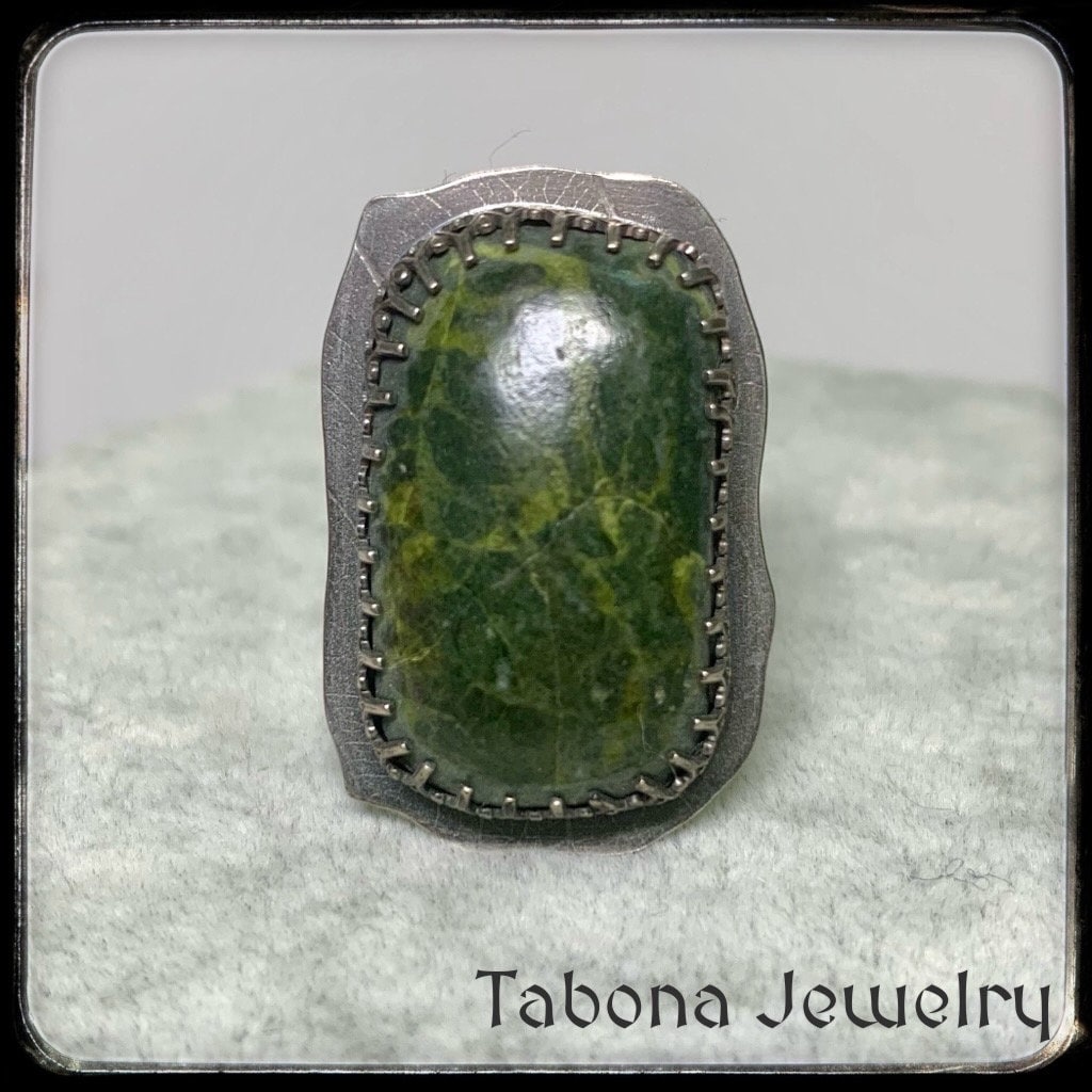 Serpentin Ring Serpentin Ring von TabonaJewelry