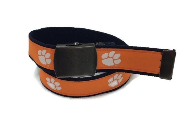Clemson Orangetigers Webband Aus Natürlicher Baumwolle Ledergürtel Clemson Orangetigers Webband Aus Natürlicher Baumwolle Ledergürtel von TackleandHollar