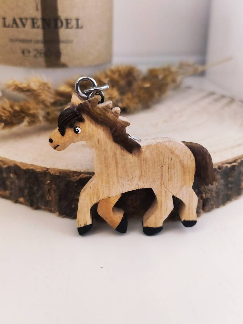 Holz Fohlen Anhänger - Perfektes Geschenk Für Pferdeliebhaber Pferde Mädchen von TaddelzShop