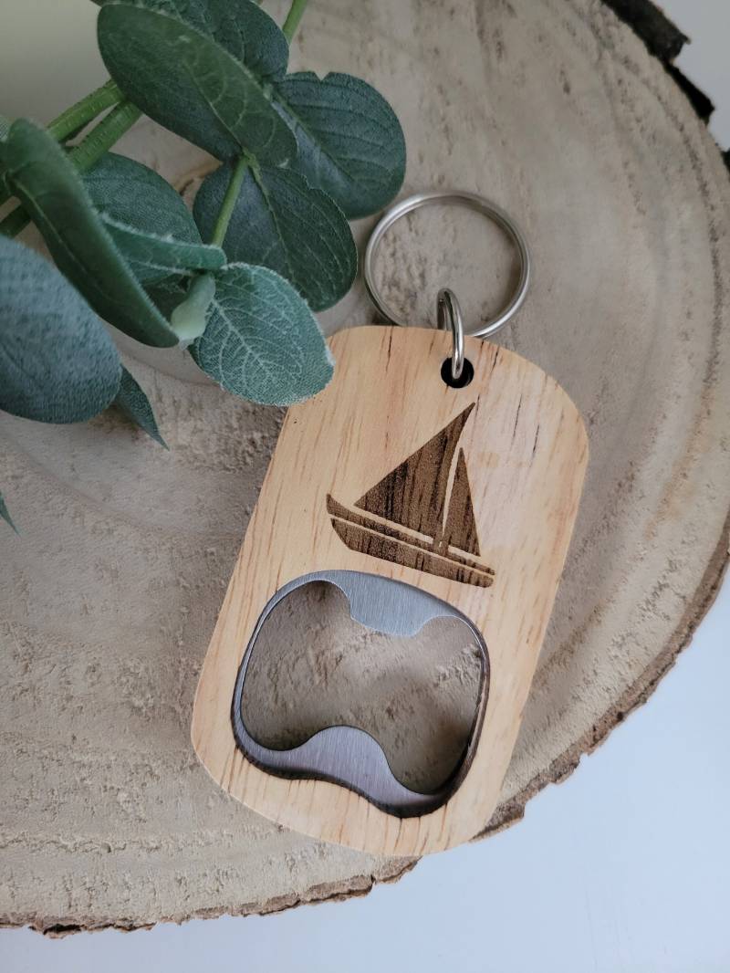 Holz Segelboot Anhänger | Segler Geschenk Flaschenöffner Schlüsselanhänger Geschenkidee von TaddelzShop
