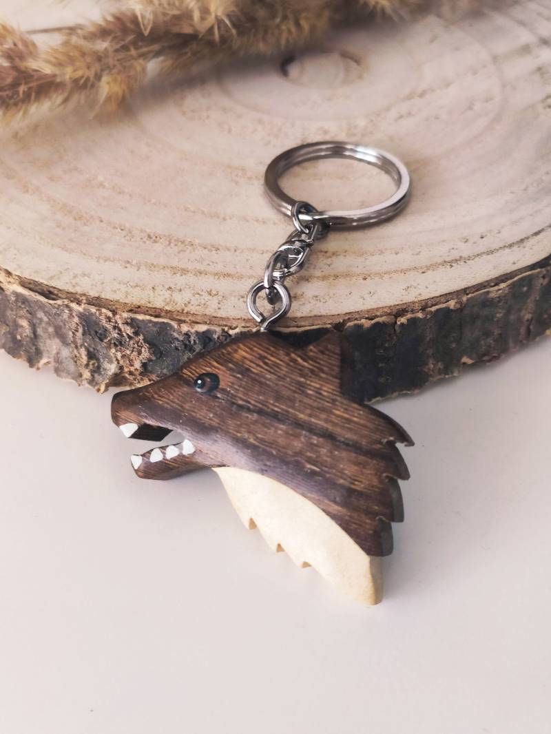 Holz Wolf Anhänger | Tieranhänger Schlüsselanhänger Geschenk Wolfskopf von TaddelzShop