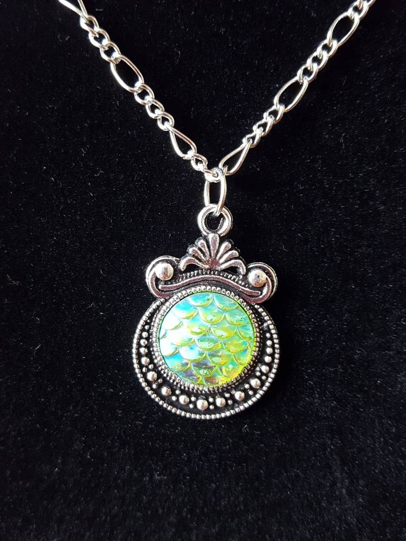 Meerjungfrau Schuppen Schmuck - Ohrringe Irisierende Halskette & Set Mädchen Geschenk 3-Teiliges Schmuckset von TahoeCreations