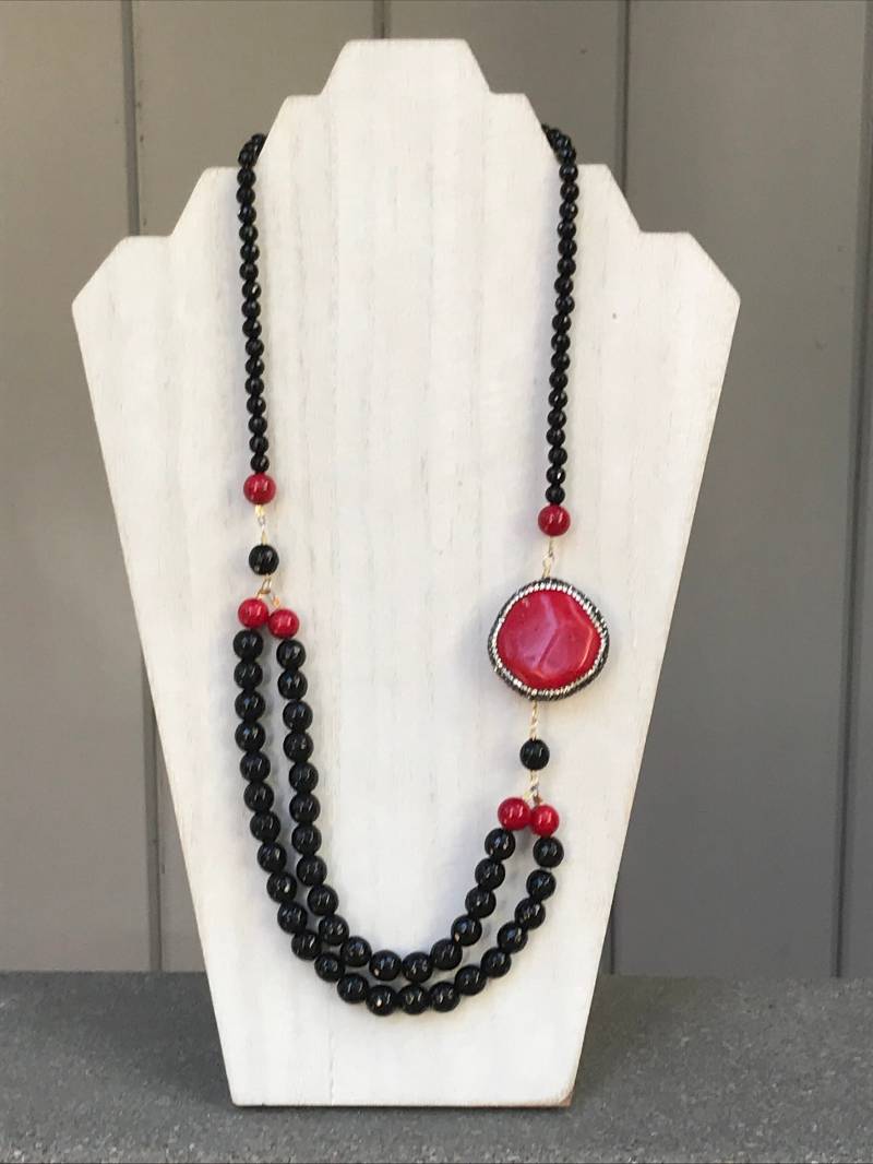 Facettierte Onyx Perlenkette Mit 40mm Korallenstecker Facettierte Onyx Perlenkette Mit 40mm Korallenstecker von TahoeDesign