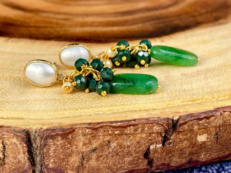 Perlenohrringe Mit Echter Perle Und Edelstein-Clustern von TahoeDesign