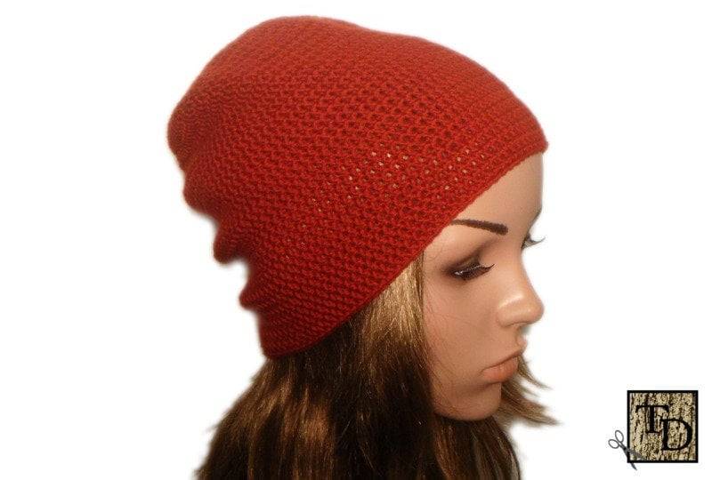 Beanie Mütze Gehäkelt Häkelbeanie Für Damen Aus Merinowolle Rot Bordeaux von TailorDesigns