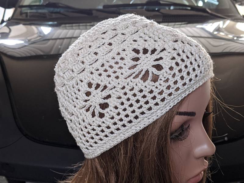 Häkelmütze Damen Aus Baumwolle - Handgemachte Beanie Im Boho-stil Luftige Sommermütze Cremefarben Beige von TailorDesigns