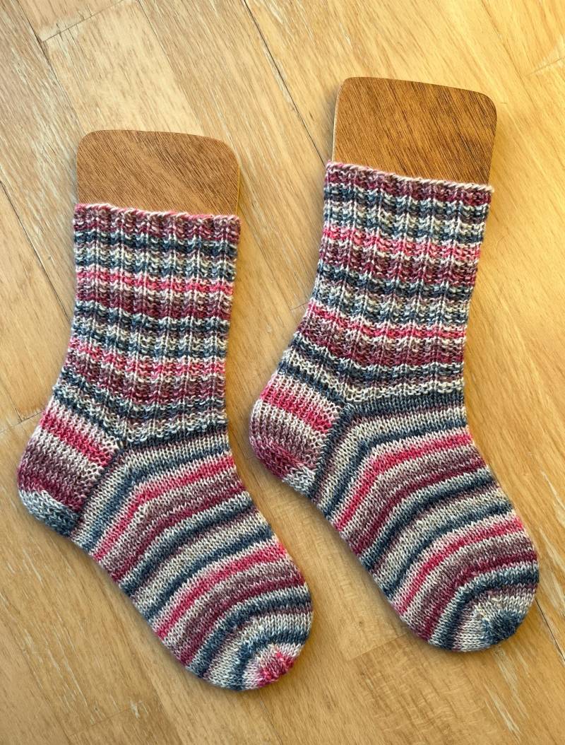 Handgestrickte Socken Wollsocken Strümpfe Für Kinder Aus Hochwertiger Sockenwolle Größe Eu 30/31 - Us 12-13 Uk 11, 5-13 von TailorDesigns