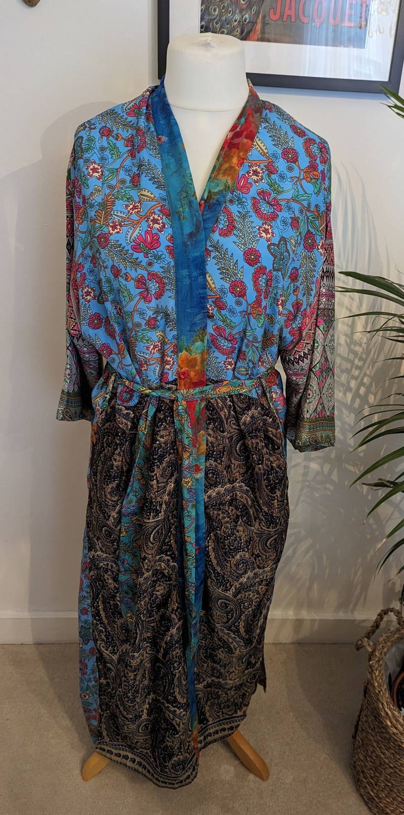 Periwinkle Floraler Seidenkimono Periwinkle Floraler Seidenkimono von TaintedRainbowShop