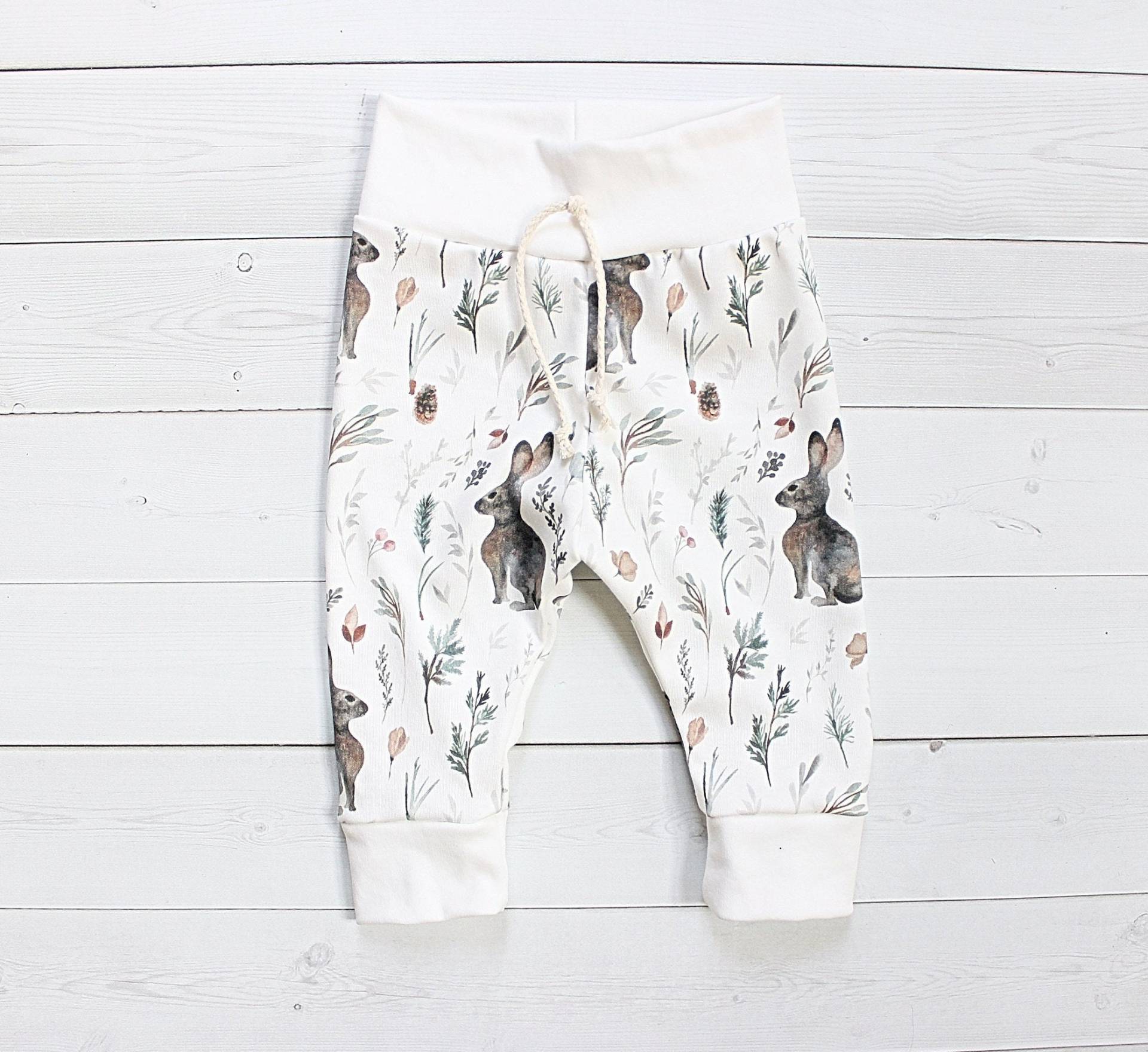 Bio Babyhose in Aquarell Hasen, Baby Jogger, Ostern Urlaub Babyhose, Mädchen/ Jungen Hose, Gender Neutral von TajandMe