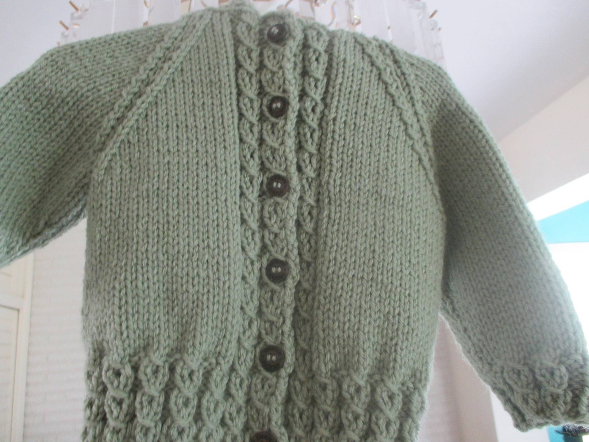 Hand Stricken Kapuzen Pullover/Hand Baby Jacke Hand Stricken Kapuzen Pullover/Hand Baby Jacke von TajesEmporium