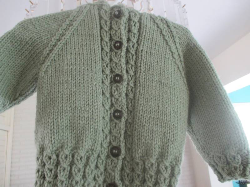 Hand Stricken Kapuzen Pullover/Hand Baby Jacke Hand Stricken Kapuzen Pullover/Hand Baby Jacke von TajesEmporium