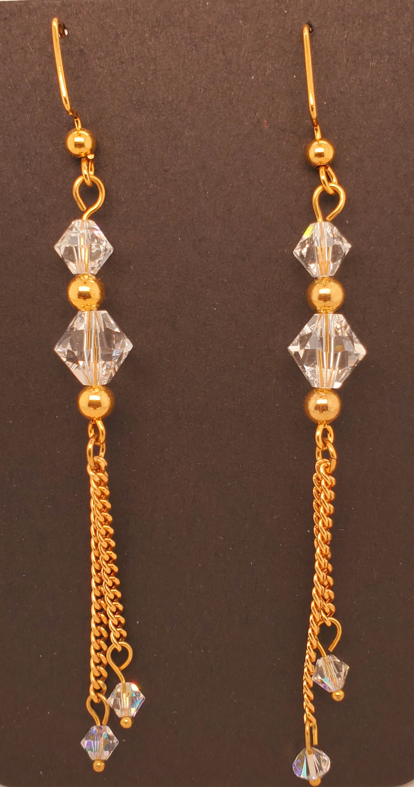Kristall Und Gold Baumeln Ohrringe, 3 Größen Von Bicone Kristallen, Gold Kugel Perlen, Goldkette, Ohrdrähte von TakeenArts