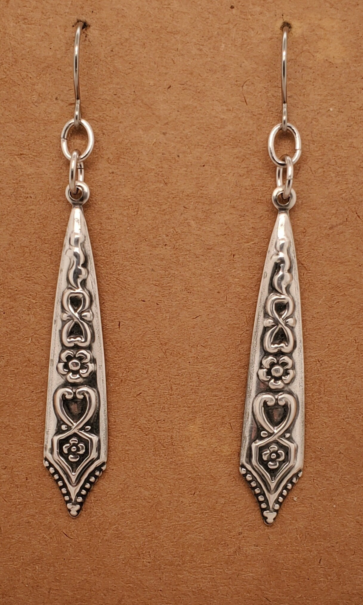 Silber Spike Ohrringe, Stempel Mit Hohlrücken, Leicht, Herzen, Blumen Und Fein Perlengefährdete Spitze, Sprünge Ringe Ohrdrähte von TakeenArts