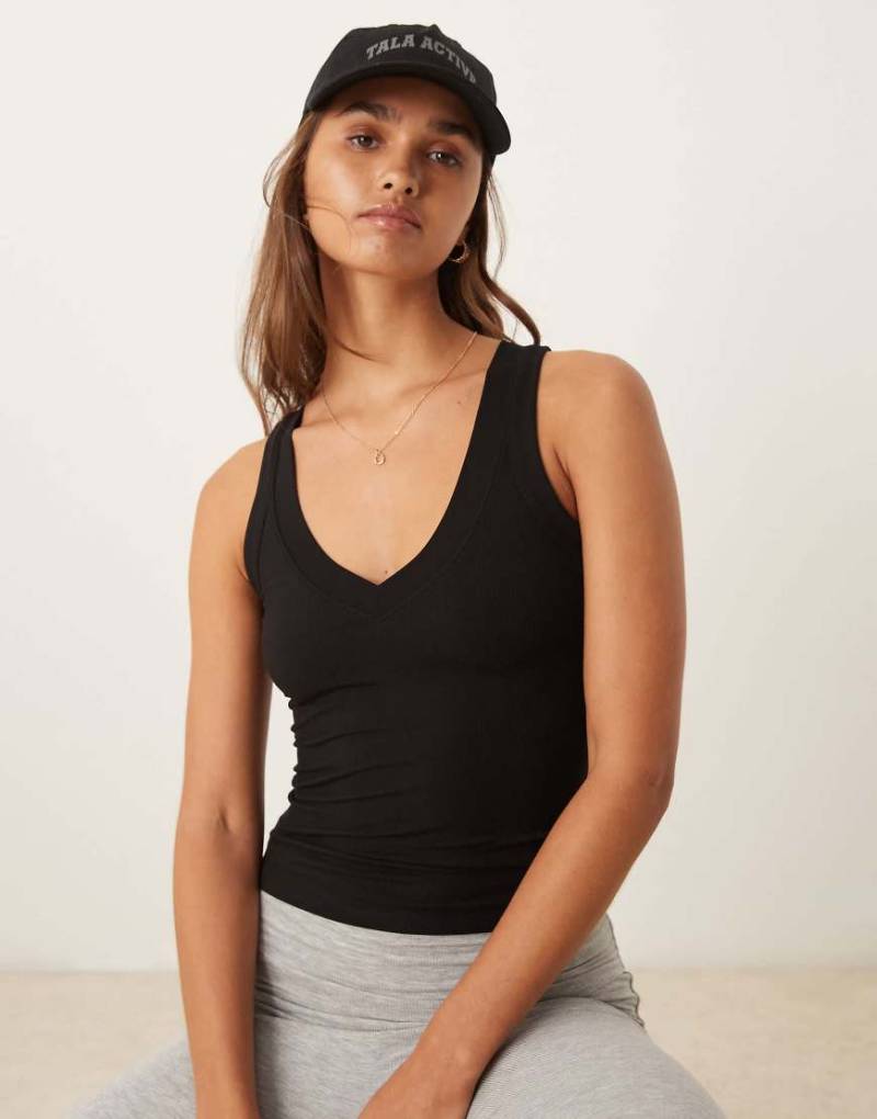 Tala - 365 - Figurformendes, wendbares Lounge-Tanktop in Schwarz-Braun von Tala