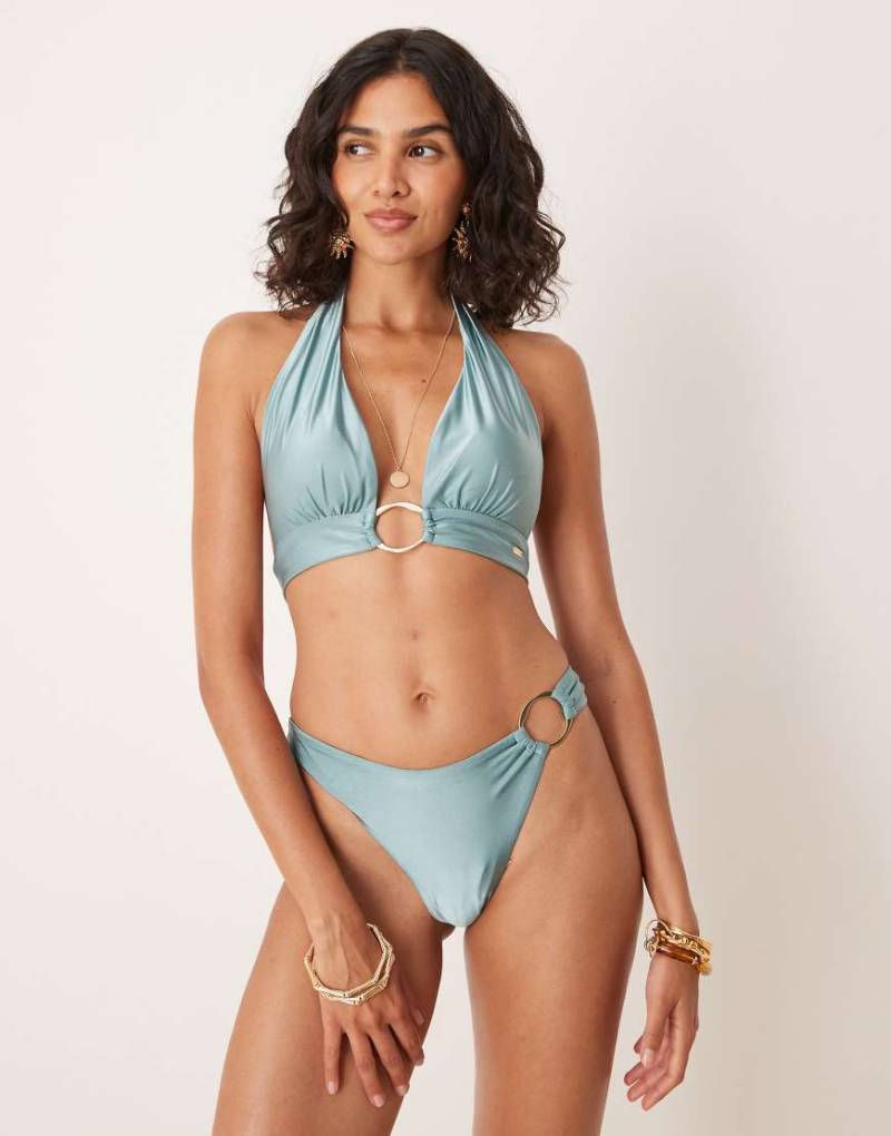 Tala - Asymmetrisch geschnittene Bikinihose in Petrol mit goldfarbenem Ring-Blau von Tala