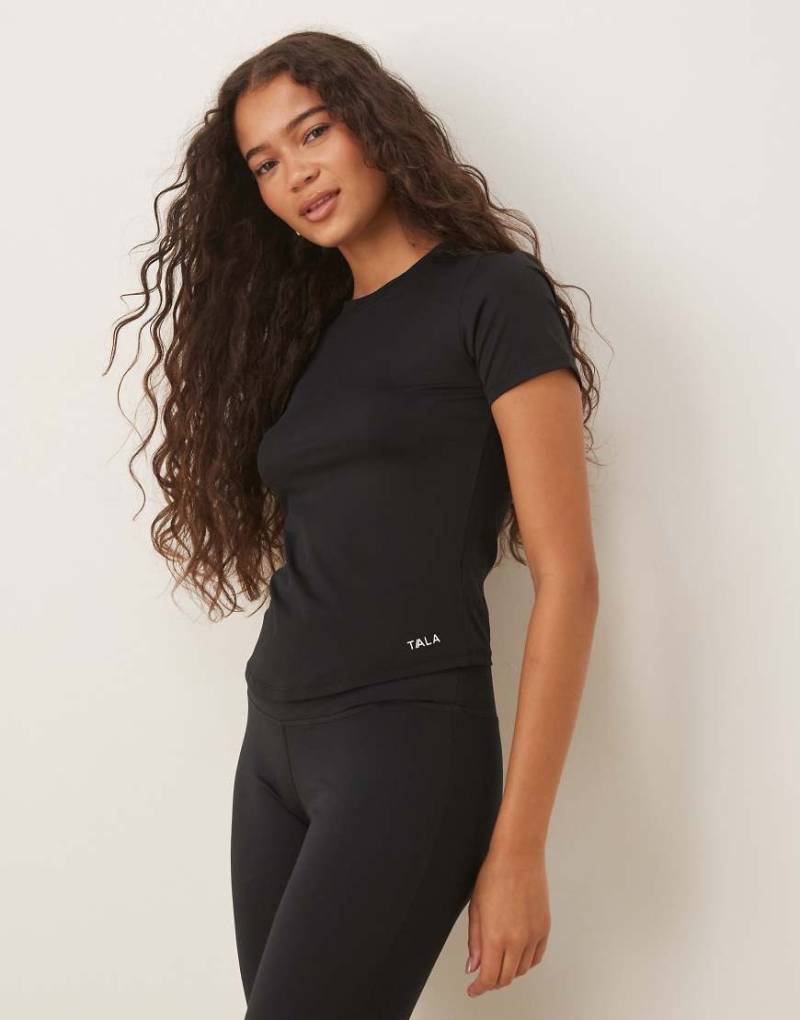Tala - Ultralite - Sport-T-Shirt in Schwarz von Tala