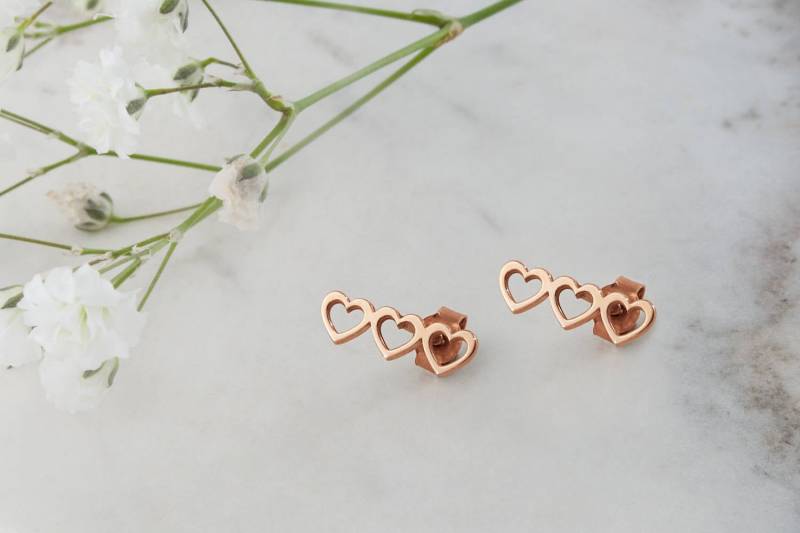 Dreifach Herz Ohrringe, 9K 14K 18K Gold Rose Gold, Kleine Herzen Ohrstecker, Rahmen, Liebe Schmuck von TalesInGold