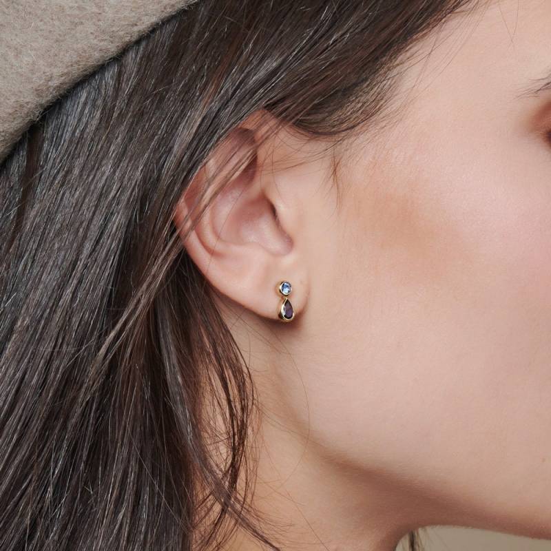 Samtblauer Saphir Und Iolith Ohrringe in Einer Soliden Goldfassung, 9K 14K 18K Gold Ohrstecker, Runde Birnenförmige Edelsteine, Geschenk Für Sie von TalesInGold