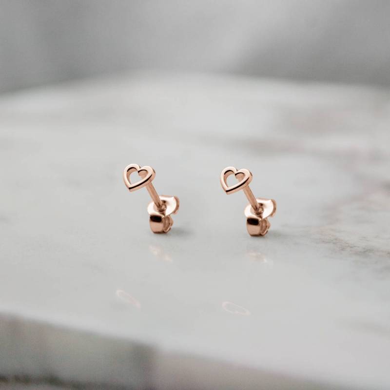 Winzige Herz Ohrstecker, 9K 14K 18K Gold Ohrringe, Rose Gold, Kleine Goldherz Rahmen, Damen Mini Freundin Geschenk von TalesInGold