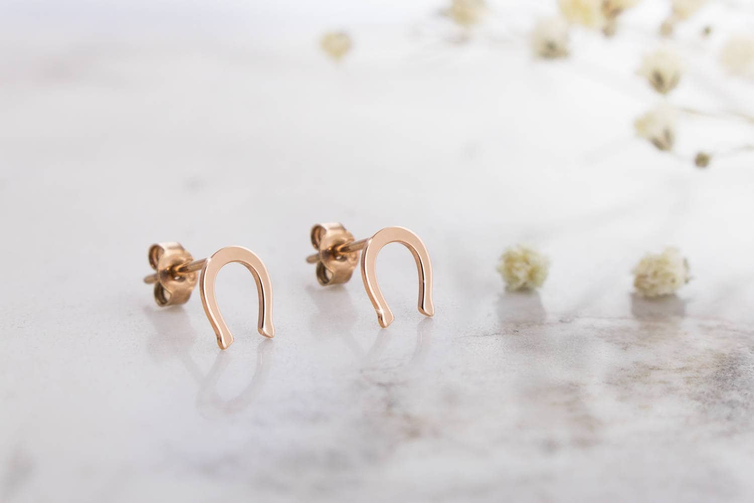 Winzige Hufeisen Ohrstecker, Glück 9K 14K 18K Gold, Ohrringe, Geschenk Für Sie von TalesInGold
