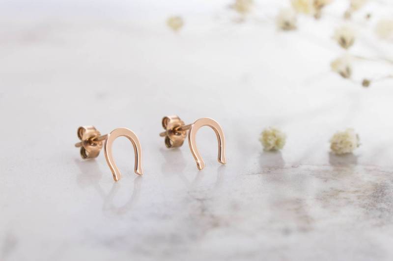 Winzige Hufeisen Ohrstecker, Glück 9K 14K 18K Gold, Ohrringe, Geschenk Für Sie von TalesInGold