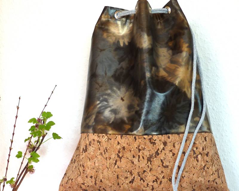 Kork Turnbeutel Damen Rucksack Innentasche "Metalic Optik" Naturfarben Wasserdicht von TalidaStudio