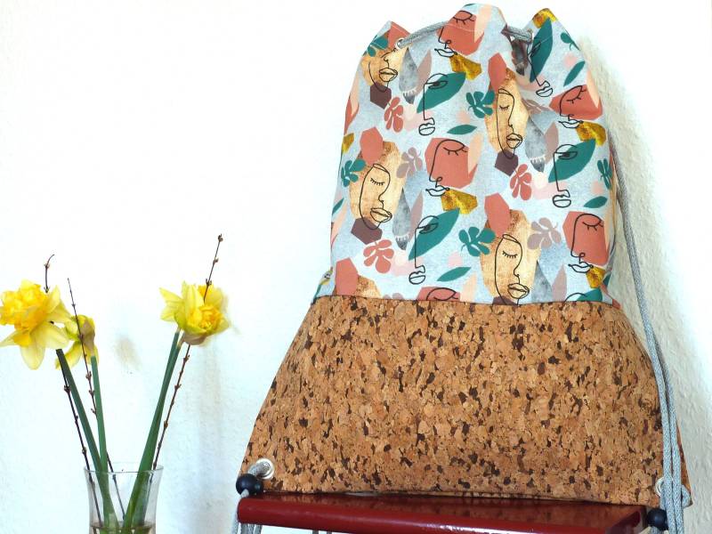 Kork Turnbeutel Innentasche Pastell Farben Gesichter von TalidaStudio